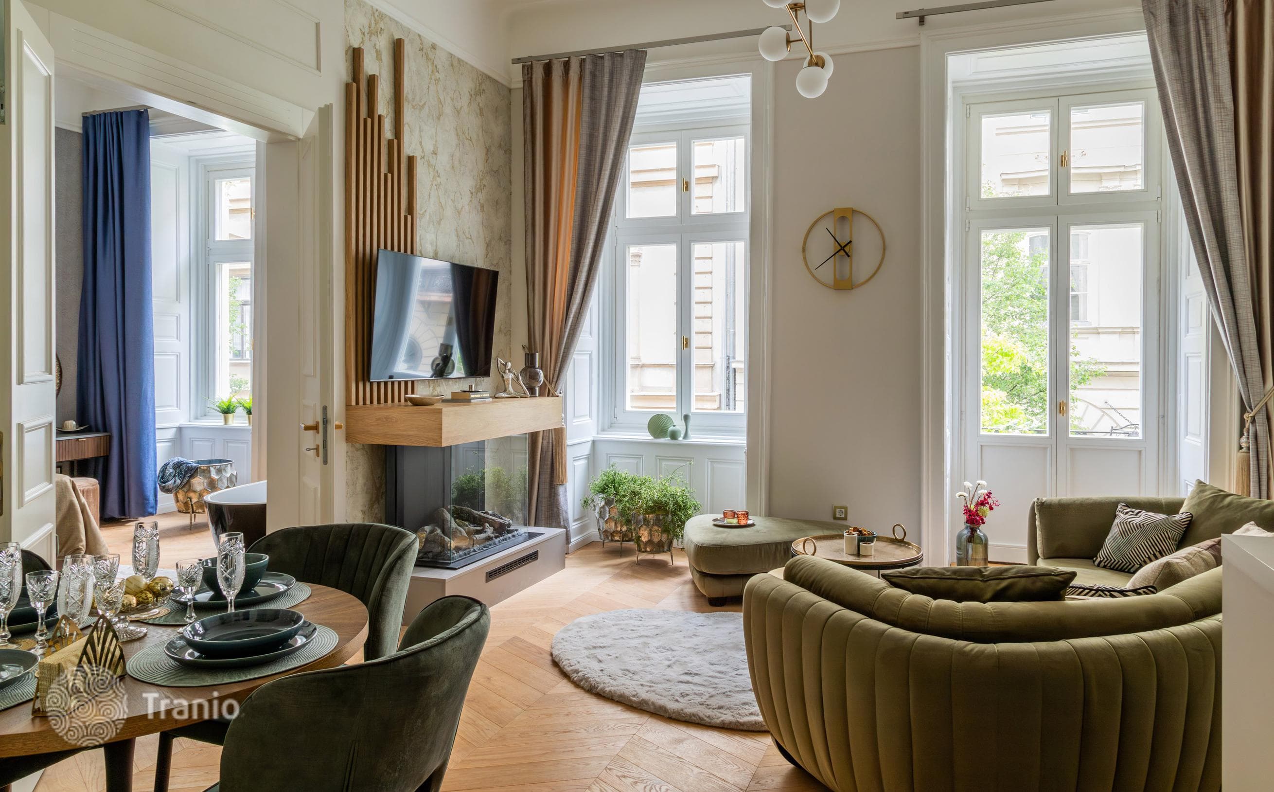 2-Bedroom Renovated Apartment with Balcony near Saint Stephen's Basilica, Budapest, photo 2