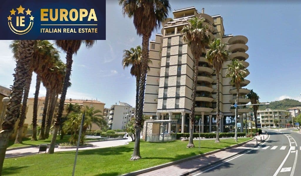 3-Bedroom Penthouse in Arma di Taggia, photo 3