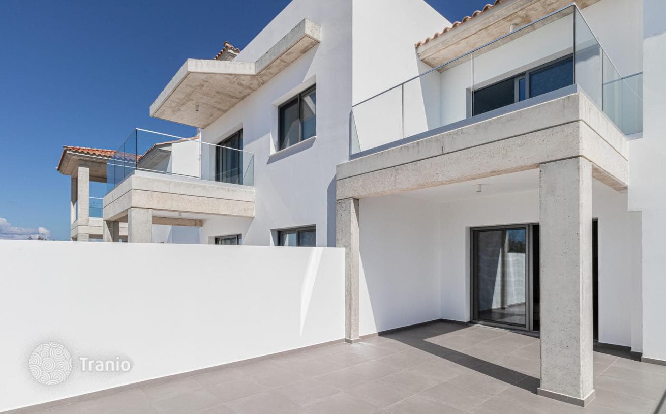 1-Bedroom Penthouse in Coral Bay, Paphos, photo 5