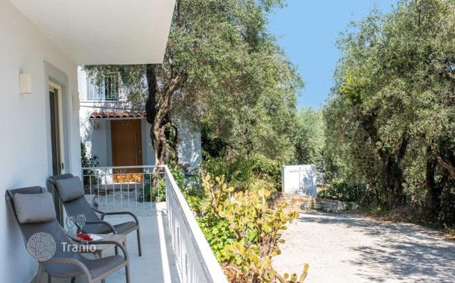 2-Bedroom Apartment in Barbati
