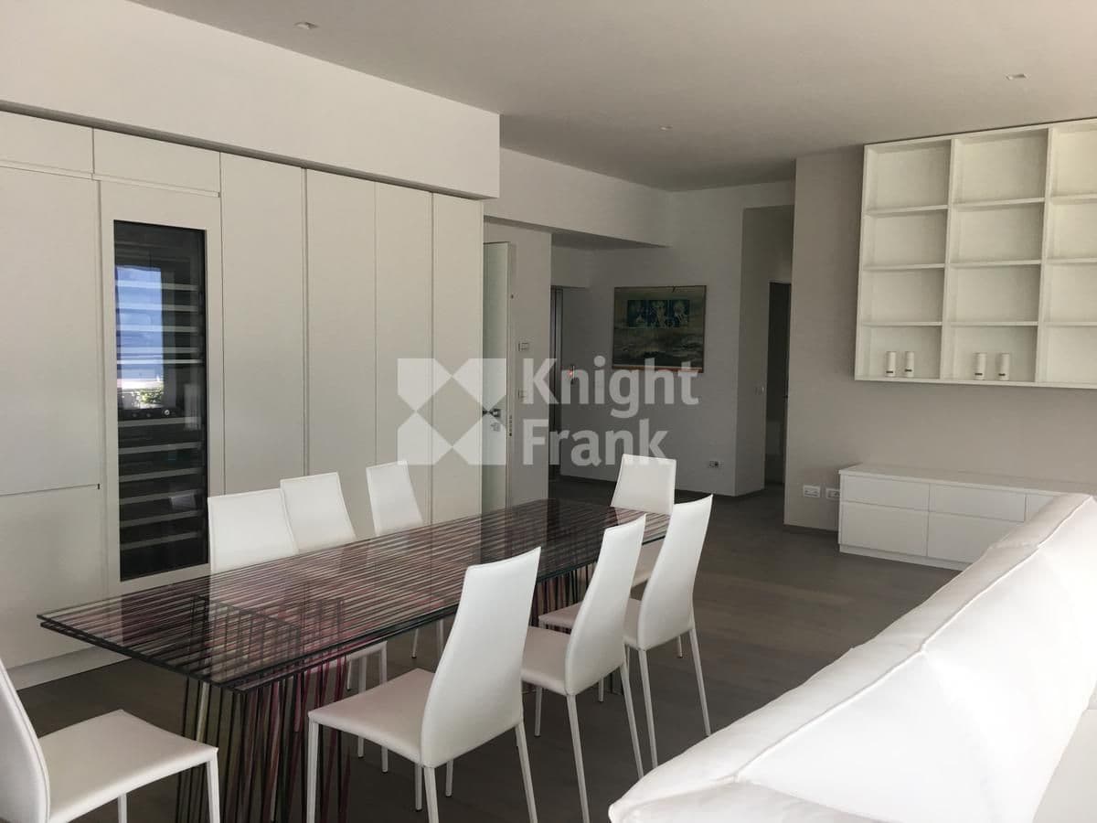2-Bedroom Apartment in Como, Italy, photo 3