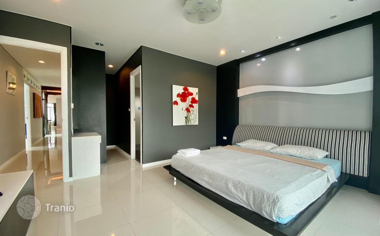 3-Bedroom Condo with 202 m² in Kamala, Phuket, photo 2