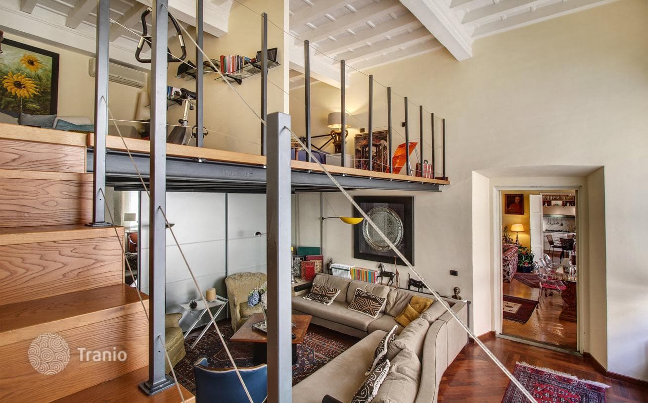 4-Bedroom Apartment in Florence, Italy, photo 5