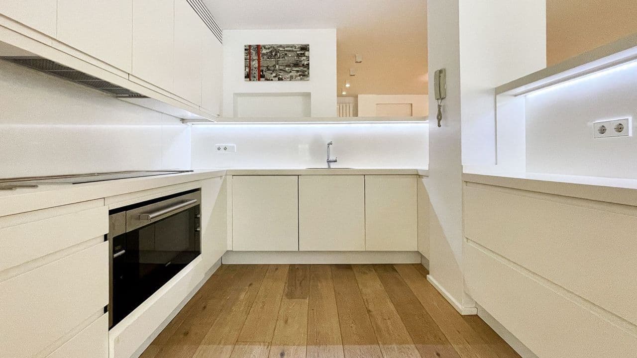3-Bedroom Apartment in Palma de Mallorca, photo 3