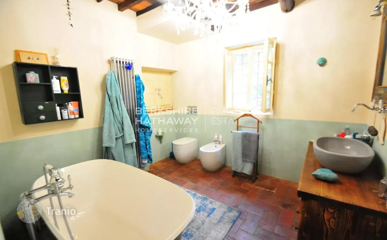 4-Bedroom House in Pietrasanta, Italy, photo 3