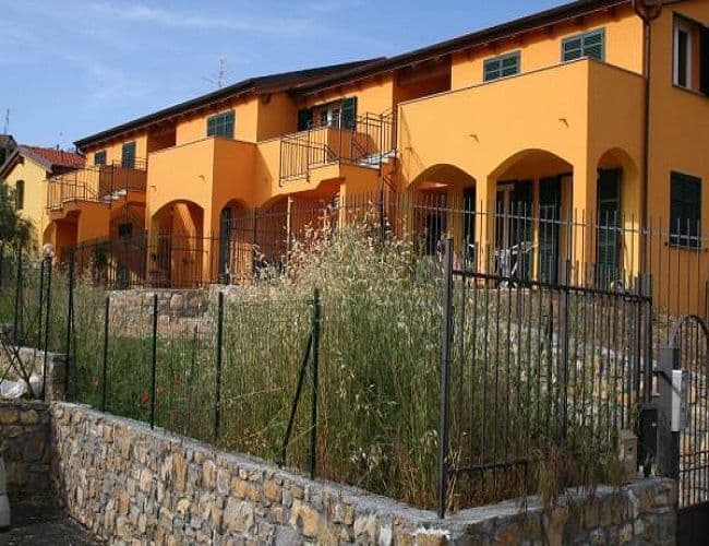 Квартира в Империи, Италия, 70 м²