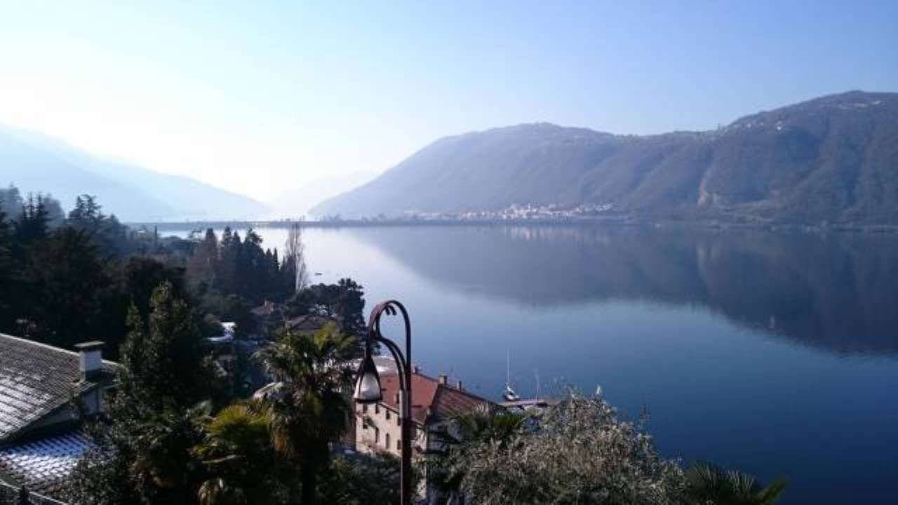 Квартира в Кампионе-д'Италия, Италия, 65 м²