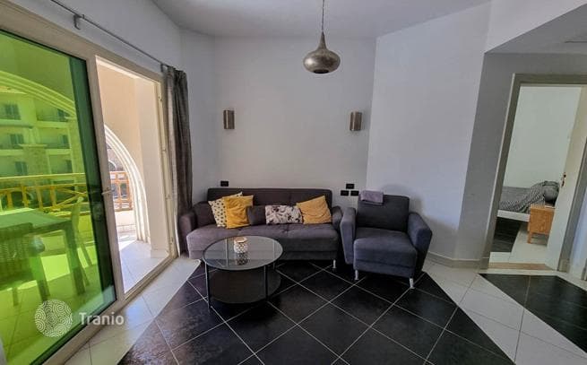 2-Bedroom Apartment in a Residential Complex with Private Beach, photo 2