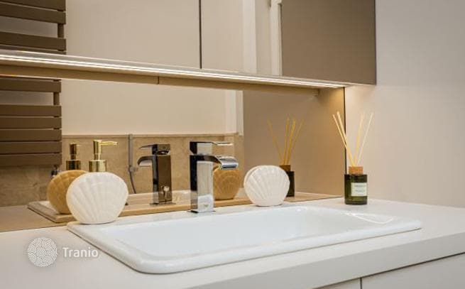 2-Bedroom Apartment with City Views in District VI, Budapest, photo 2
