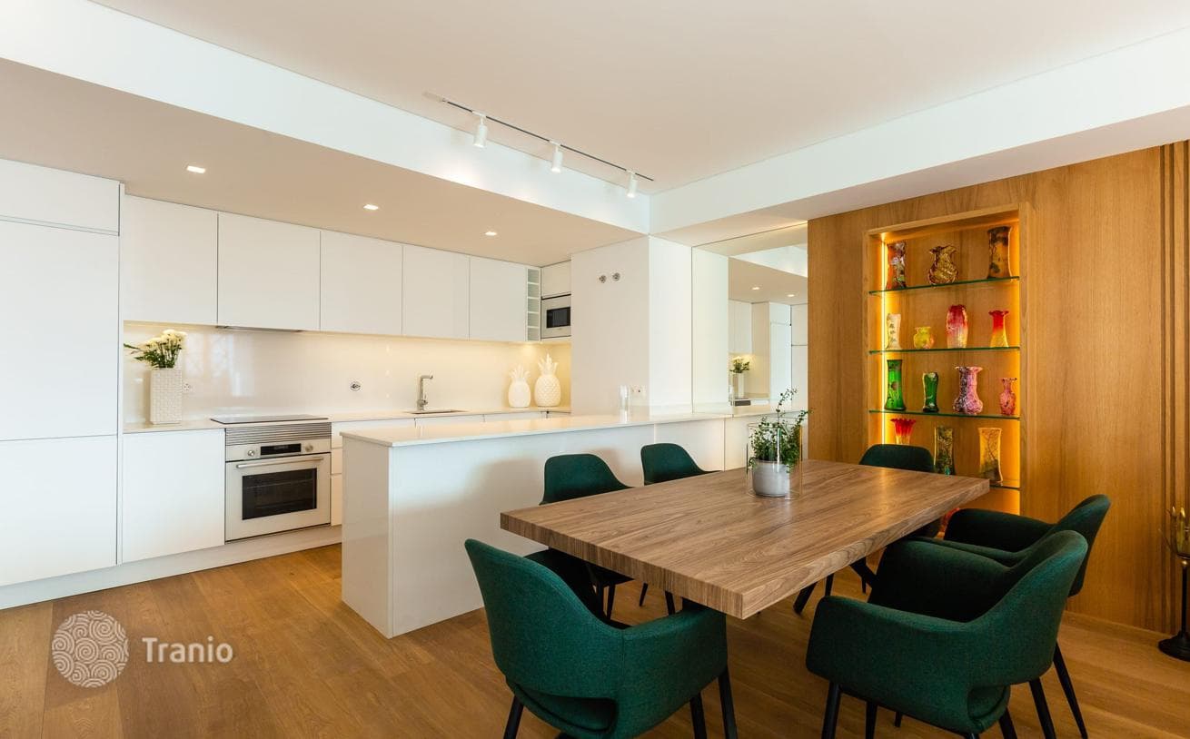 3-Bedroom Apartment with Sea View and Pool in São Martinho, Funchal, photo 3