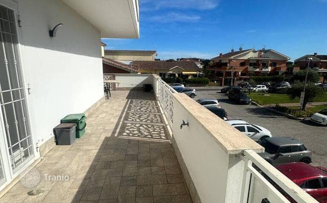 2-Bedroom Duplex Apartment with Terrace in Rome