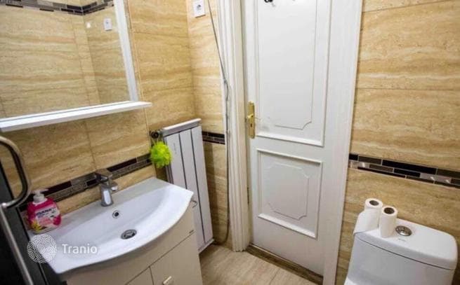 1-Bedroom Apartment in District V, Budapest, photo 5