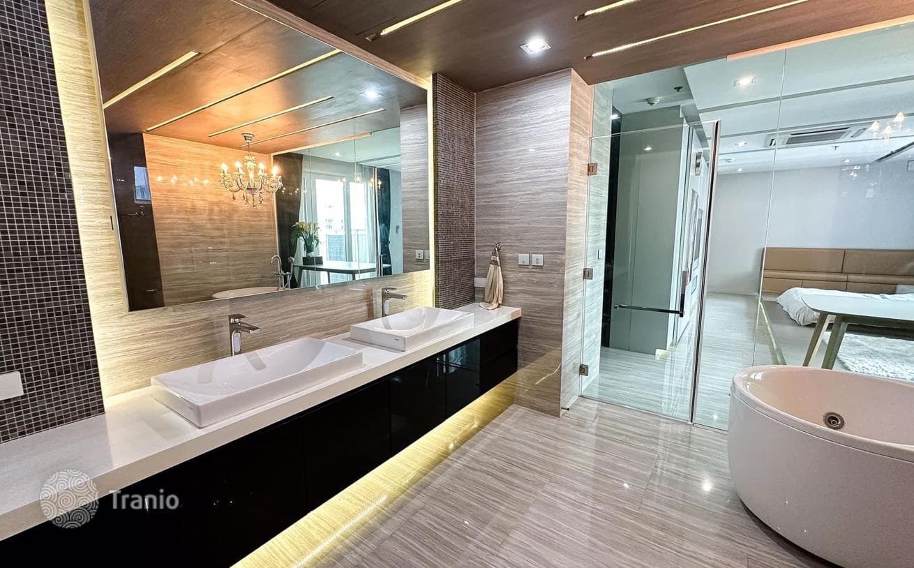 2-Bedroom Penthouse in Khlong Toei, Bangkok, photo 2
