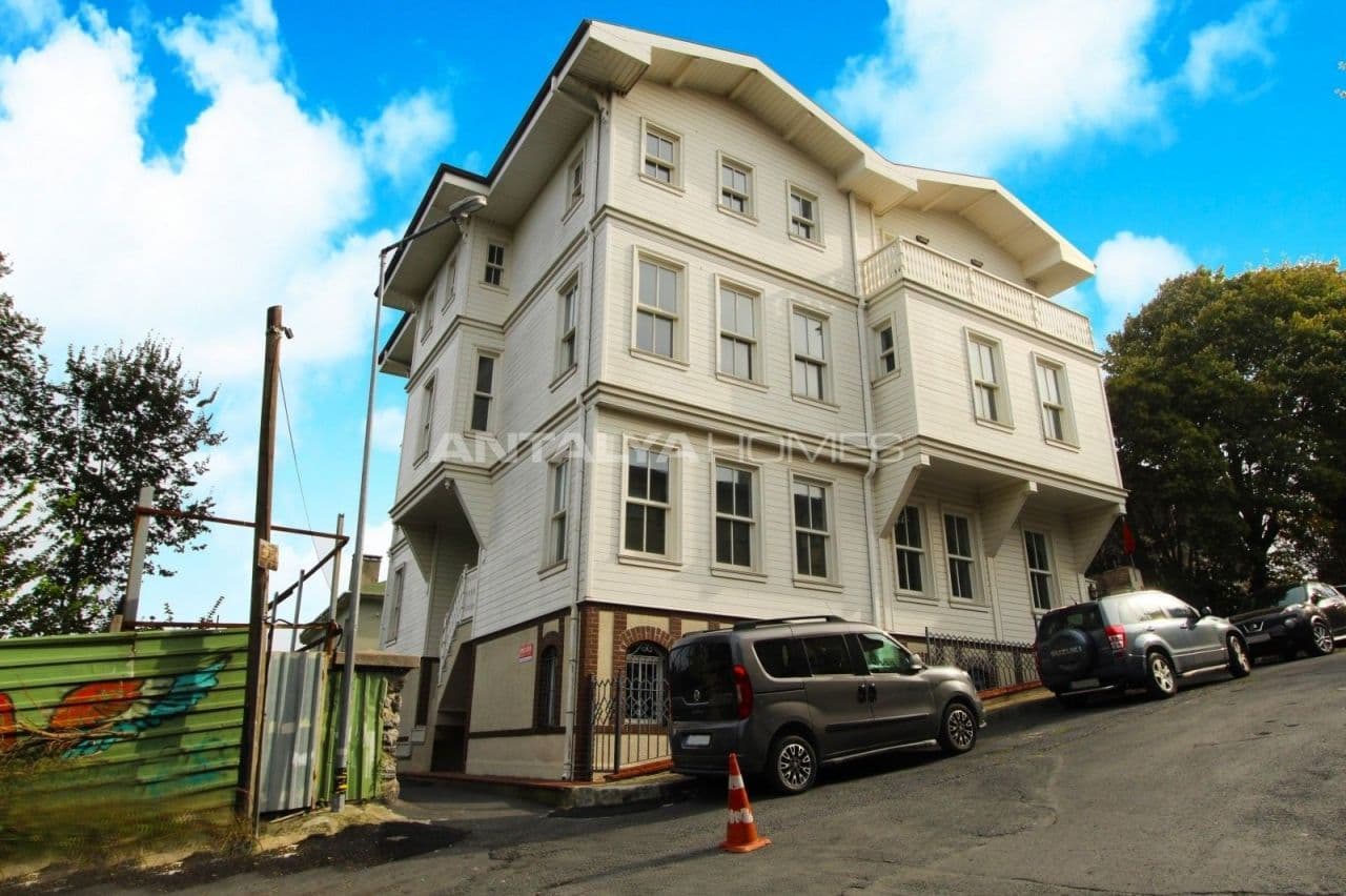 11-Bedroom Apartment in Sariyer, Istanbul, photo 2