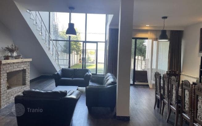 8-Bedroom House 1,600 m² in Tbilisi, photo 3