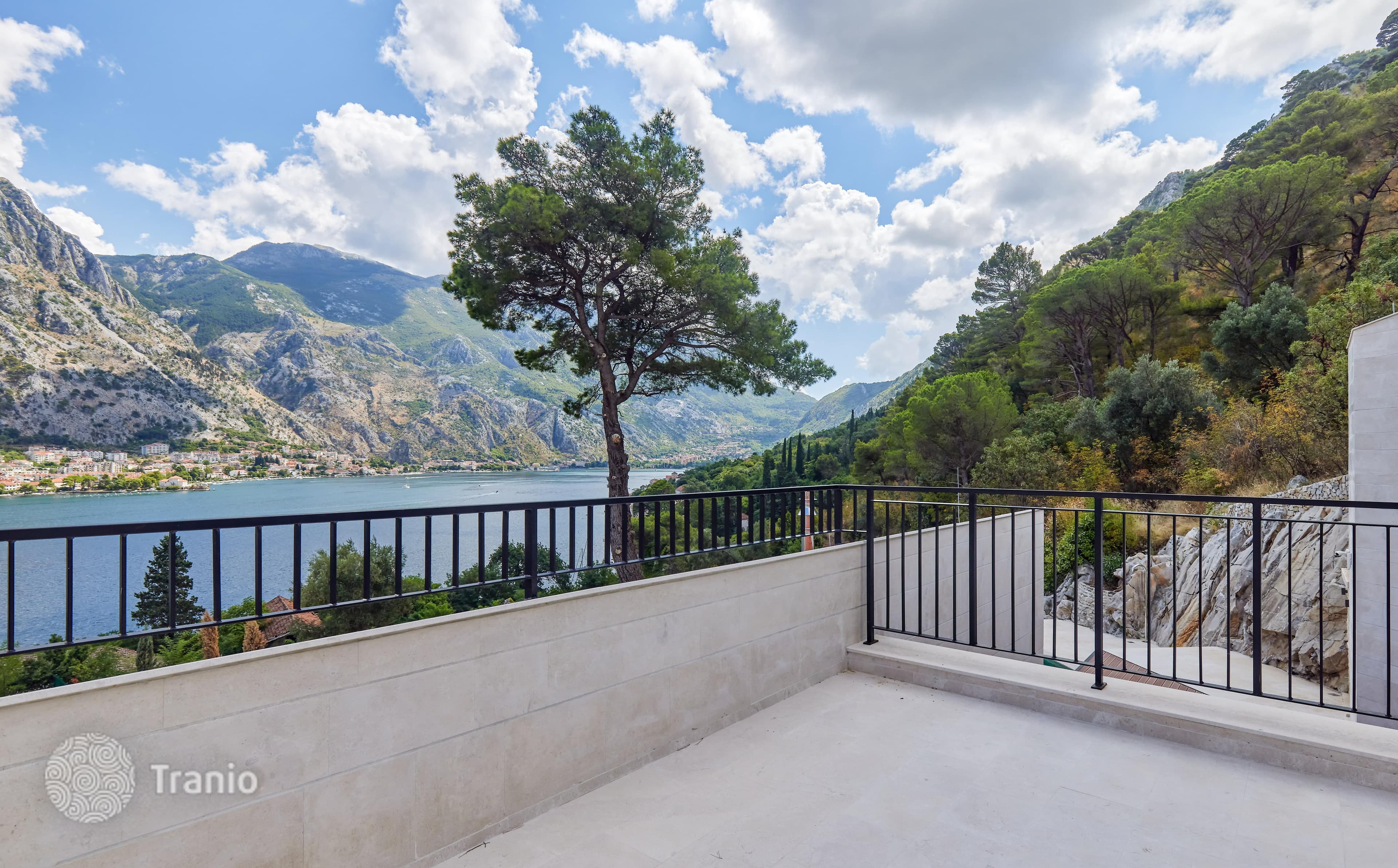 5-Bedroom Villa with Private Pool in Kotor