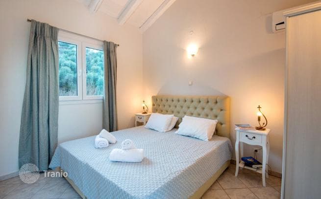 4-Bedroom Villa in Apraos, Corfu, photo 4