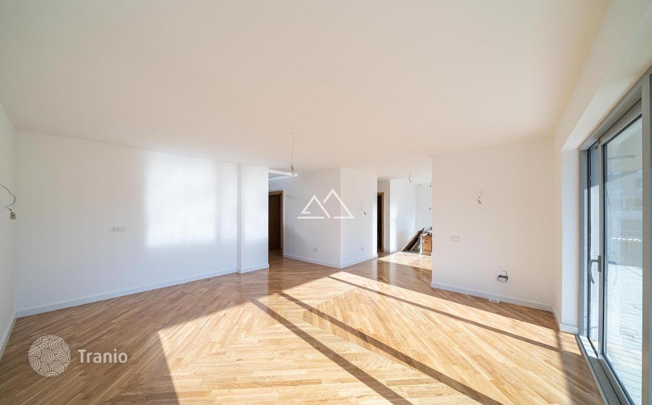 4-Bedroom Penthouse with Bay View in Dobrota, Kotor, photo 4