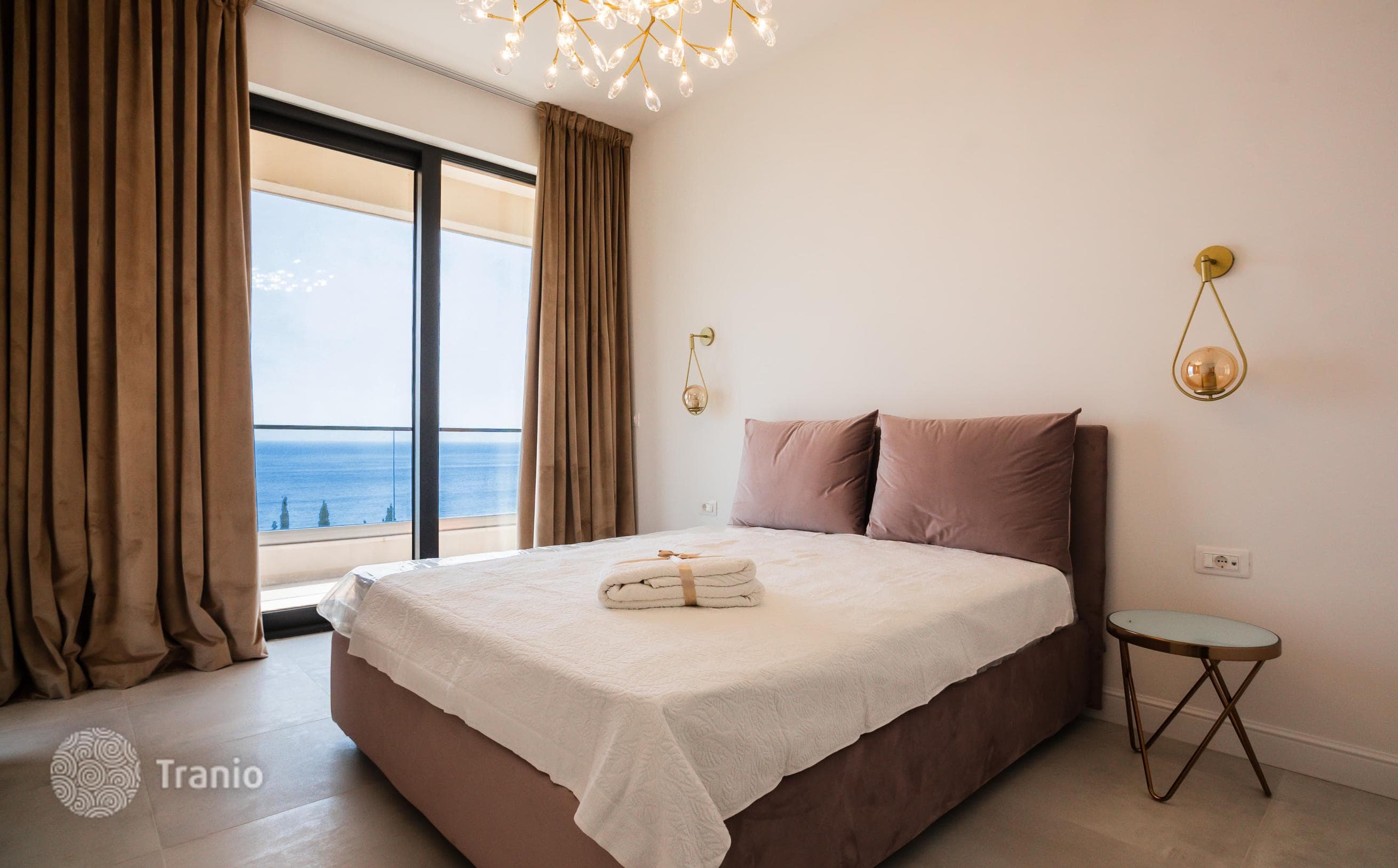3-Bedroom Villa with Sea View in Budva, photo 4