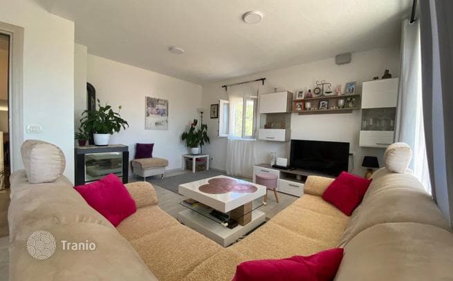 3-Bedroom House with Sea View in Tivat, photo 3