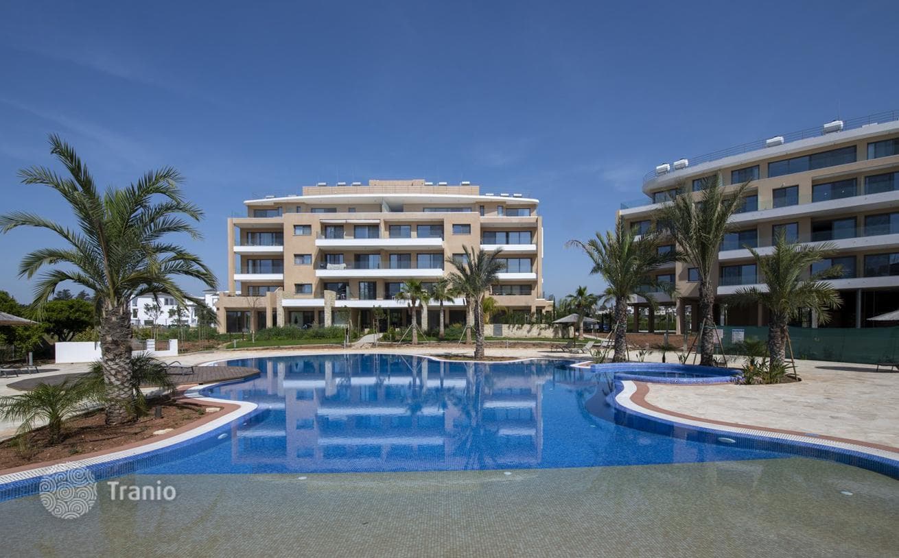 Gated Residential Development with Pools and Gardens near Limassol, photo 3
