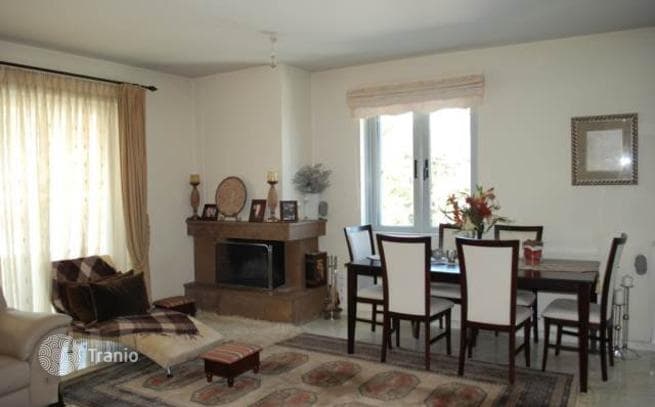 Furnished House with Parking and Mountain View in Athens