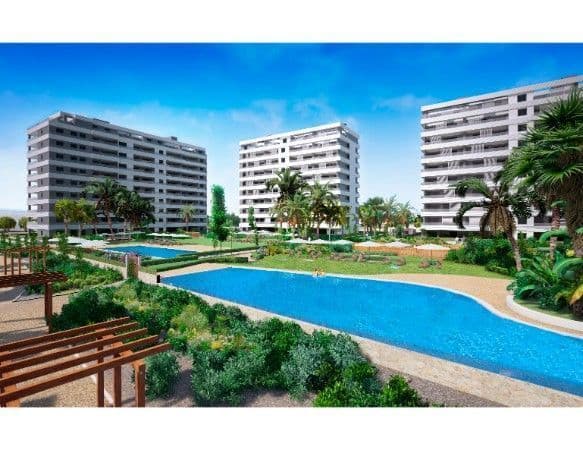 3-Bedroom Apartment in Punta Prima, photo 3
