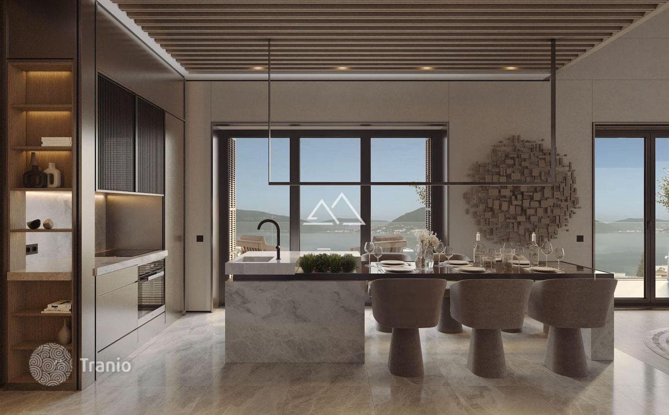 2-Bedroom Penthouse with Panoramic Sea View in Porto-Montenegro
