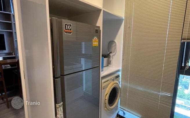 1-Bedroom Condo in Phra Khanong, Bangkok