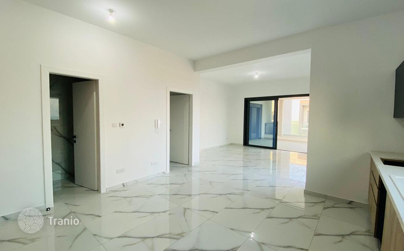2–3-Bedroom Apartments and Townhouses 400 m from the Sea in Limassol, photo 4