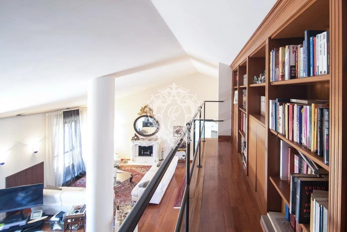 4-Bedroom Apartment in Viareggio, photo 4