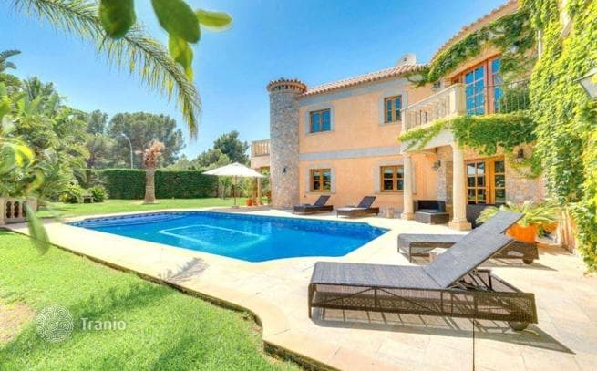3-Story Villa with Private Pool and Sea View in Sol de Mallorca, photo 2