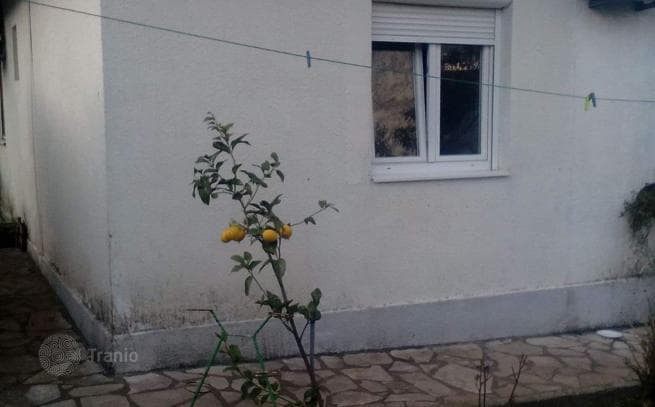 Дом с гостевой квартирой в Которской бухте, Прчань, Черногория, фото 5