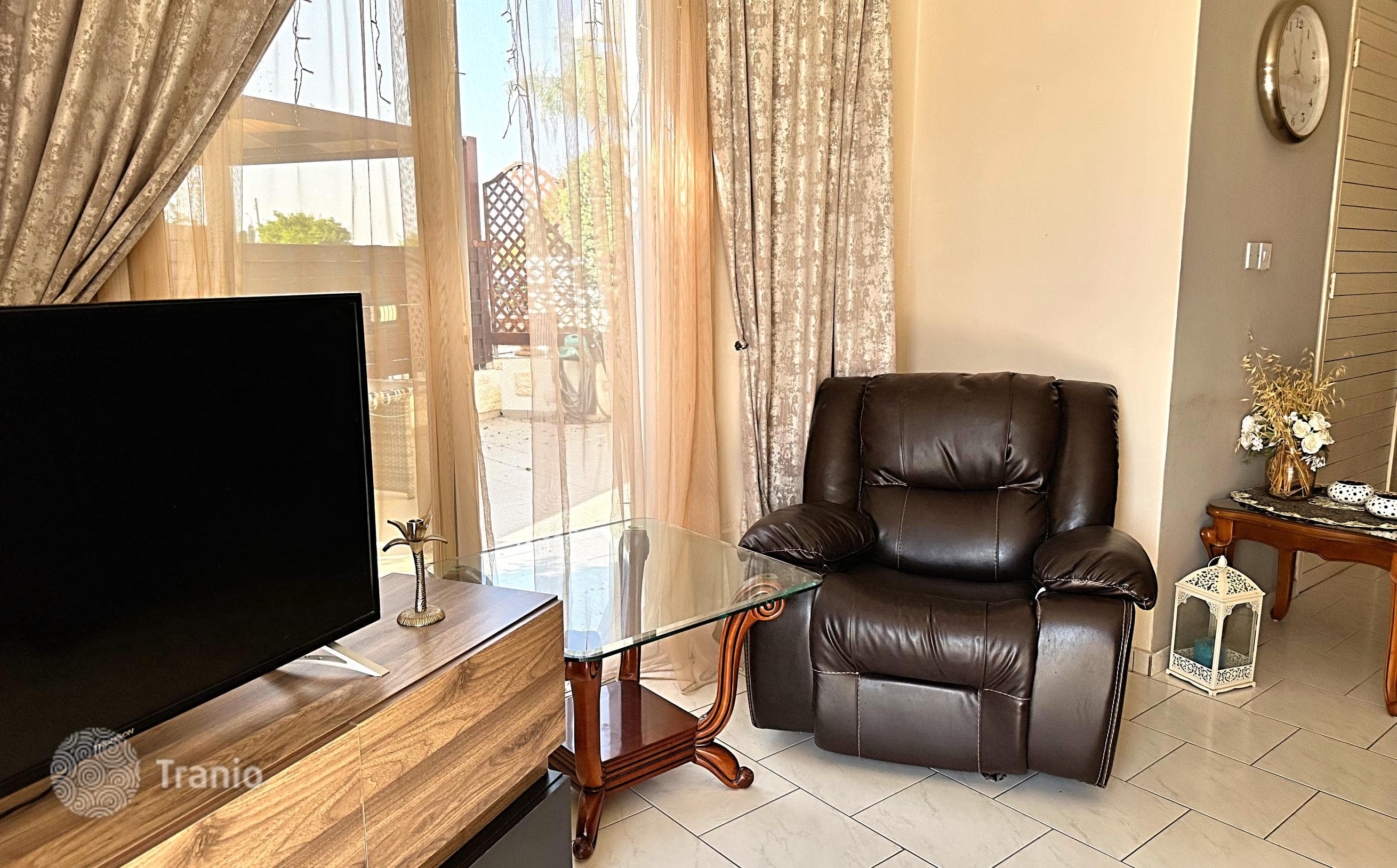 4-Bedroom House with Land Plot in Pila, Cyprus, photo 2