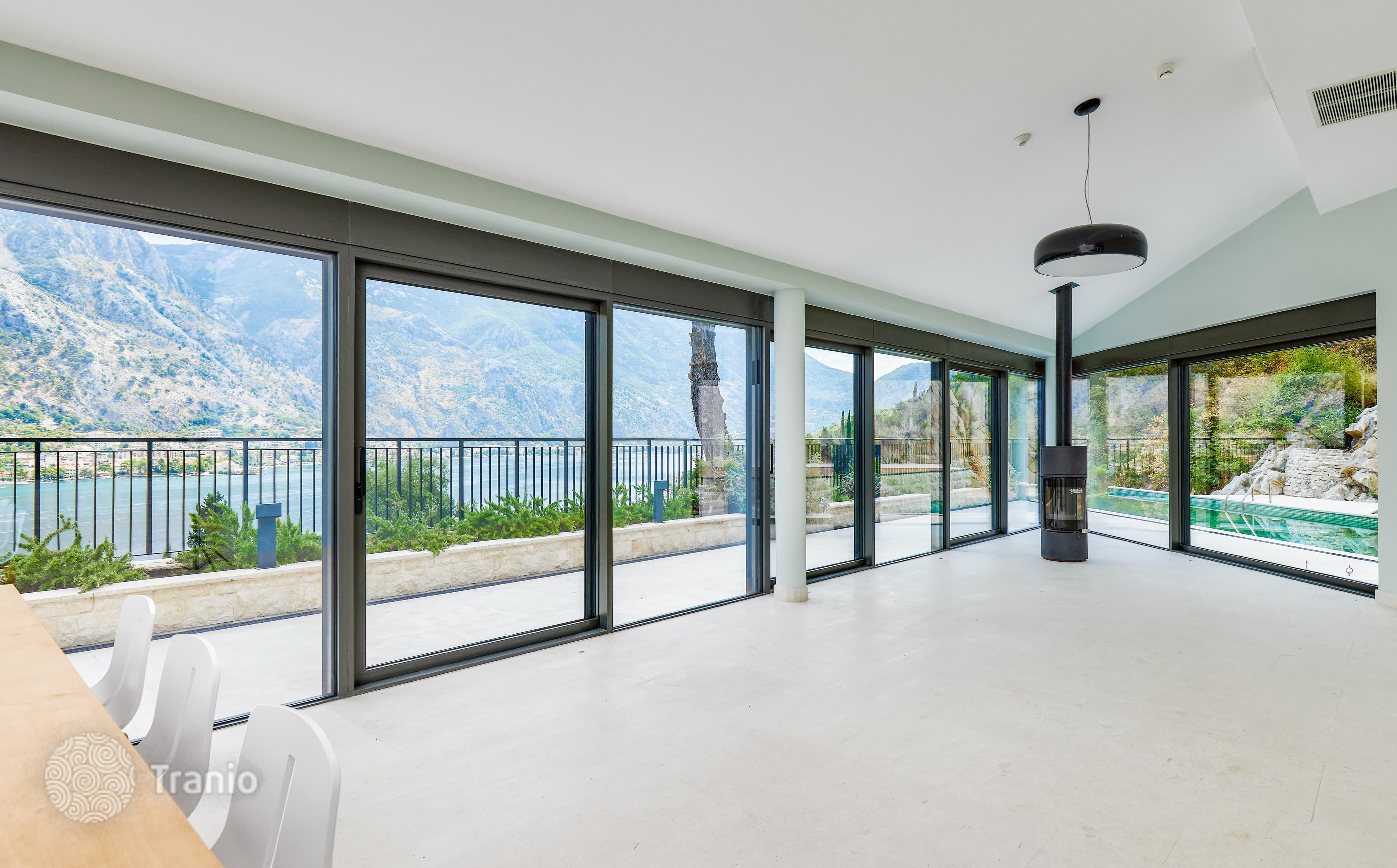 5-Bedroom Villa with Private Pool in Kotor, photo 3