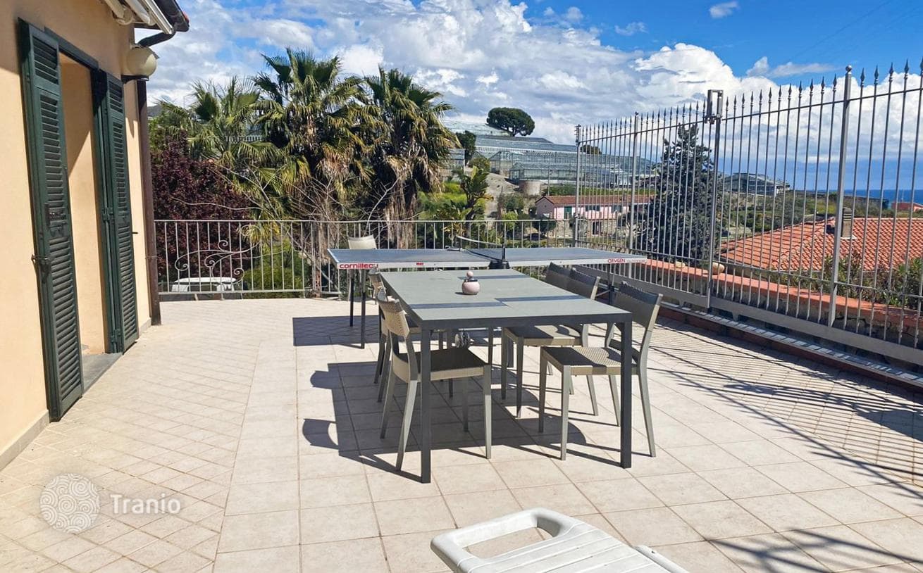 4-Bedroom Villa with Pools Near the Sea in Riva Ligure, photo 3