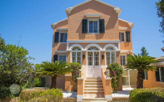 3-Bedroom Villa with Private Pool and Sea View in Corfu, photo 3