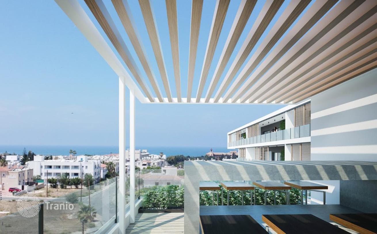 New Apartments with Shared Pool 500 m from the Beach in Kato Paphos