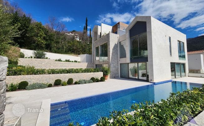 2-Bedroom Villa with Private Pool in Lastva, Tivat, photo 3