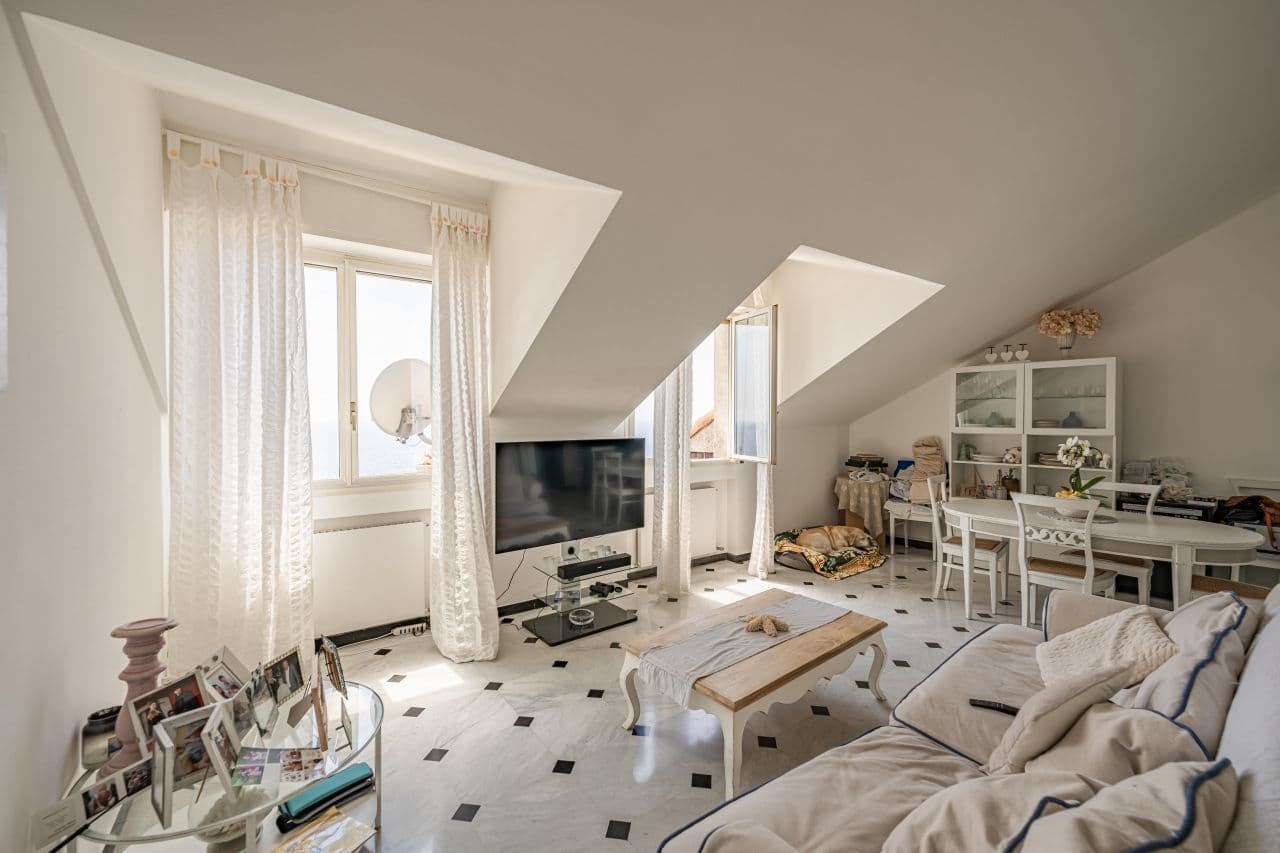 Апартаменты в Генуе, Италия, 100 м²