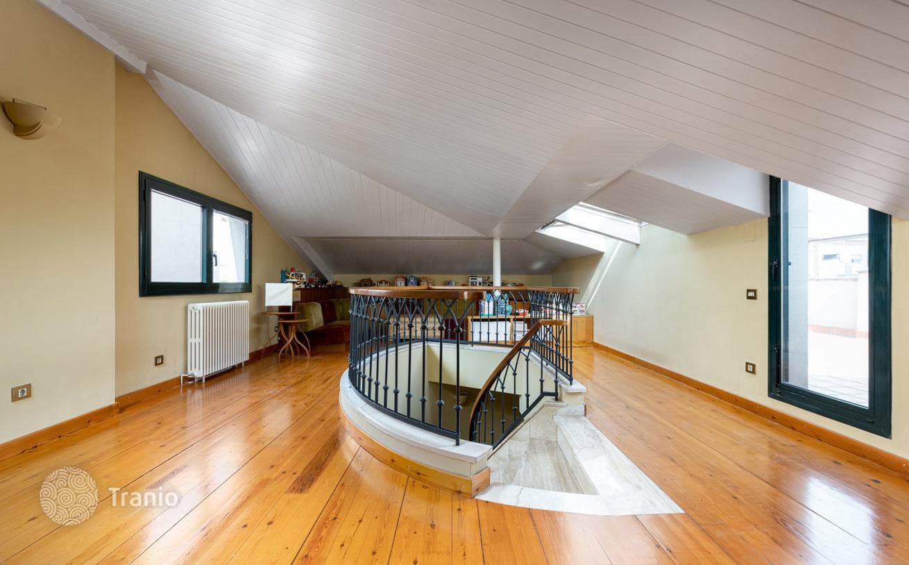 4-Bedroom Townhouse with Garden in Badalona, Barcelona, photo 5