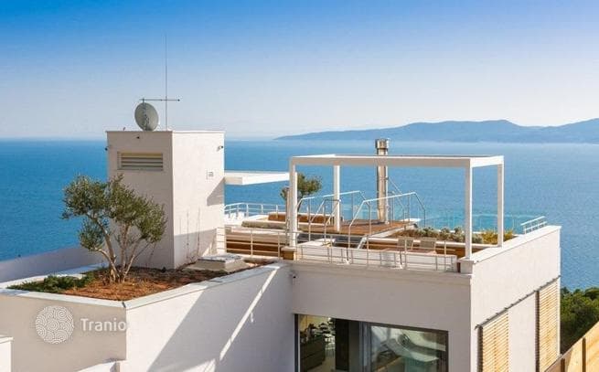 3-Bedroom Villa in Omis, Dalmatia