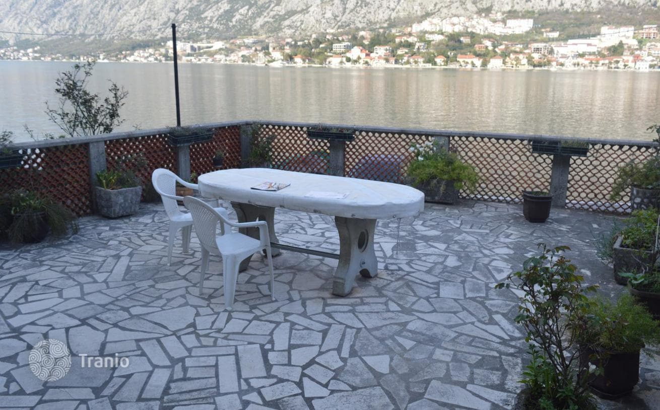 3-Bedroom Villa with Sea View in Kotor, photo 3