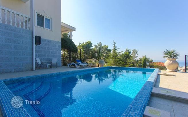 Luxury Villa with Panoramic Sea Views in Zelenika, Bar