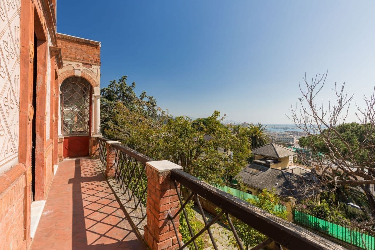3-Bedroom Apartment in Genoa, photo 2