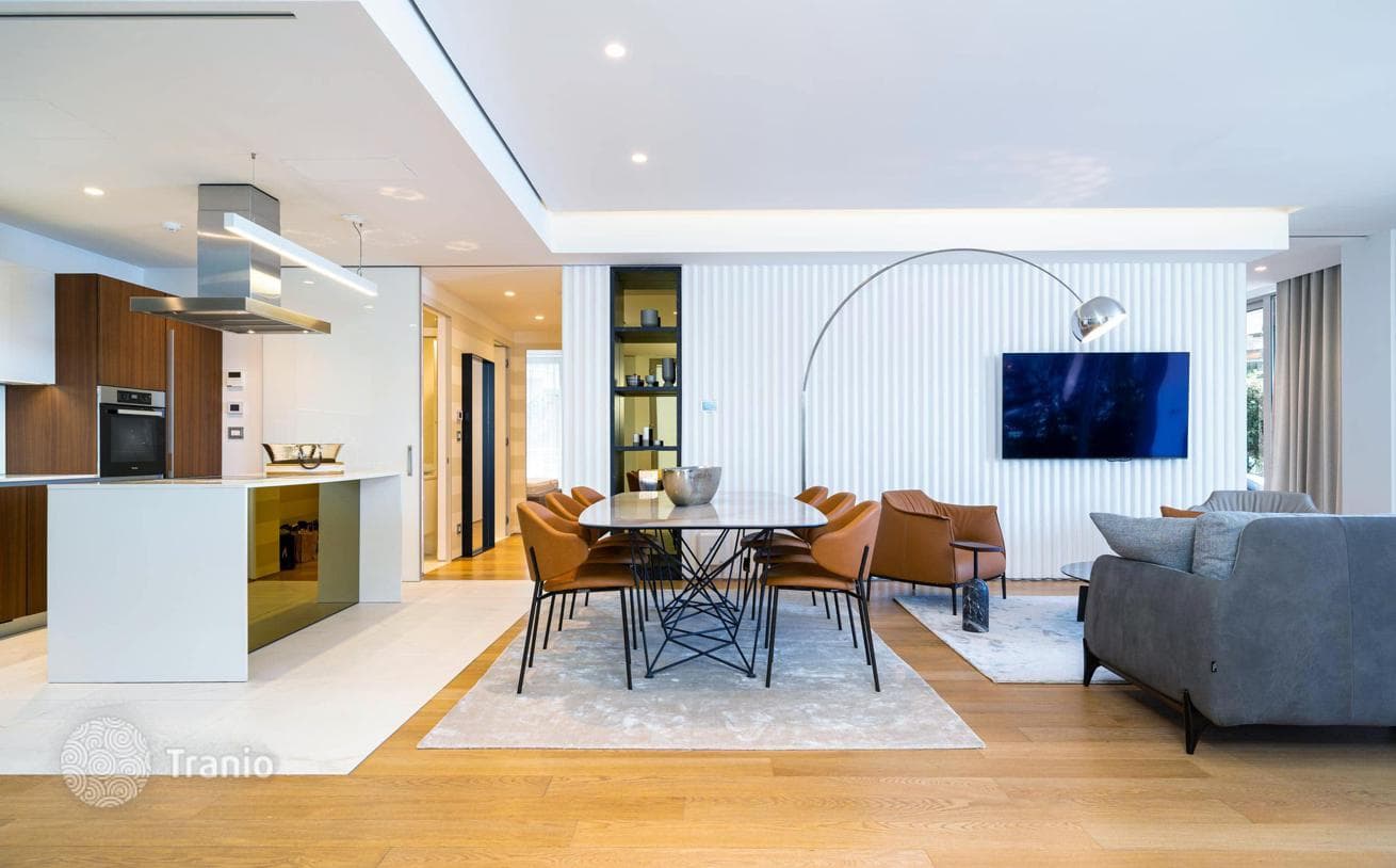 2-Bedroom Luxury Penthouse with Sea View in Budva, photo 3