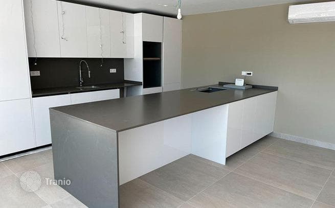 2-Bedroom Penthouse with Terrace in Estepona, Spain, photo 5