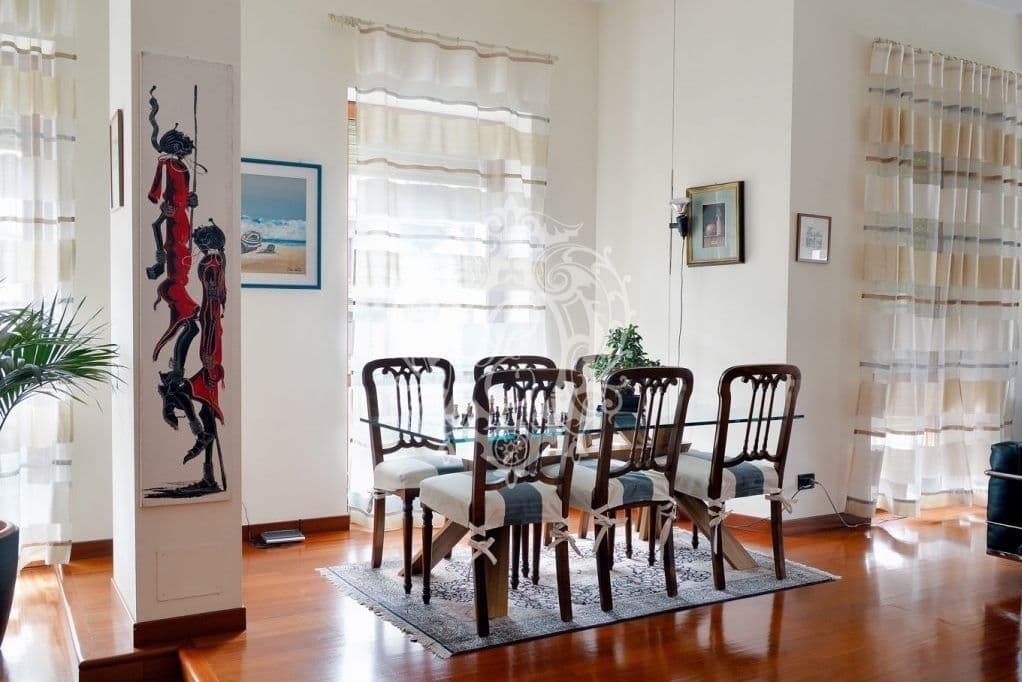 3-Bedroom Apartment in Milan, Italy, photo 4
