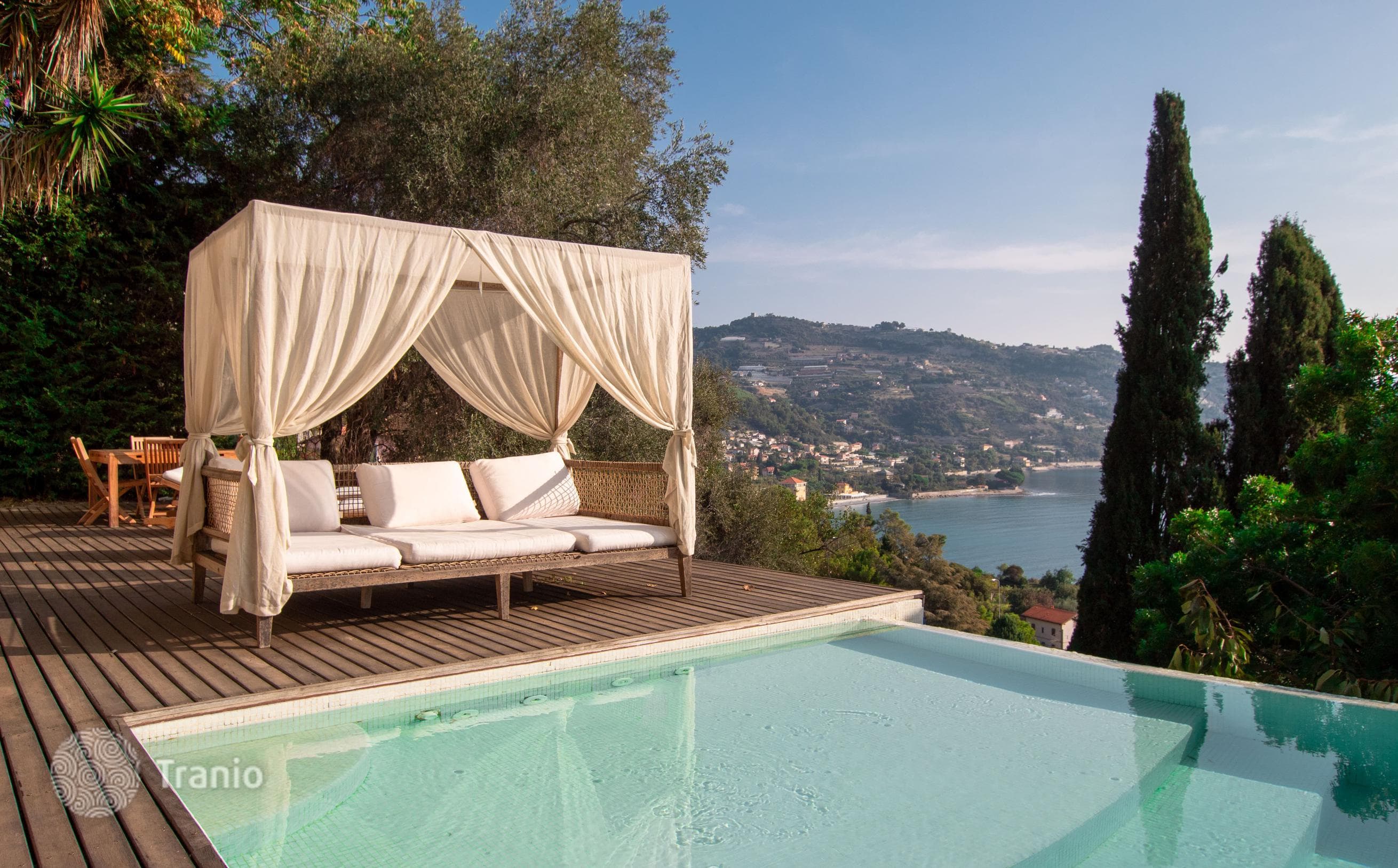 Villa with Panoramic Sea View, Private Pool and Beach Access in La Mortola, Liguria, photo 4
