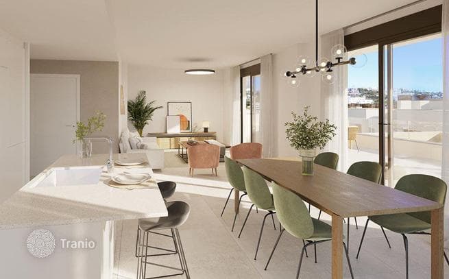 Penthouses with Terraces 800 m from the Beach in Estepona